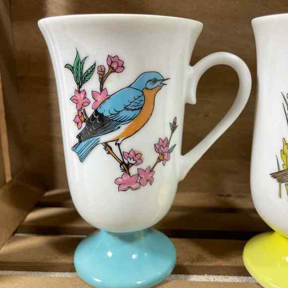 Fred Roberts Vintage Song Birds Set of Two Pedestal Coffee Mugs - Irish Coffee - Picture 2 of 10